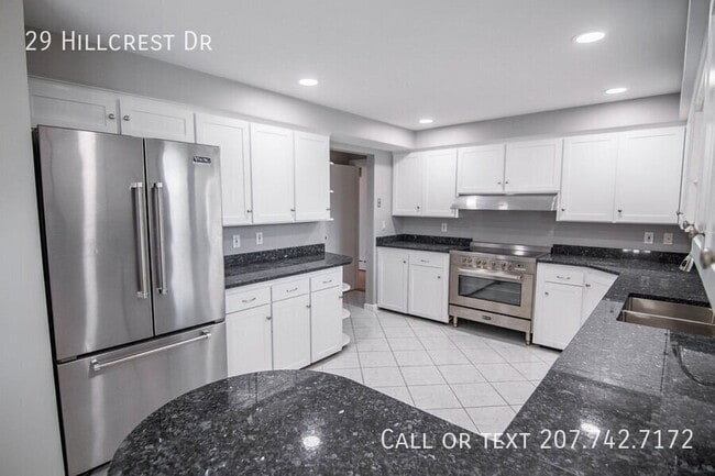 property at 29 Hillcrest Dr