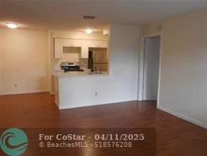 782 NW 103rd Terrace in Pembroke Pines, FL - Building Photo - Building Photo