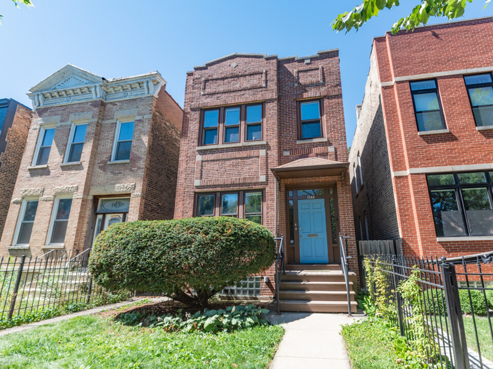 1344 N Oakley Blvd-Unit -1 in Chicago, IL - Foto de edificio