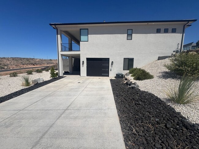 property at 991 Grand Heights Dr