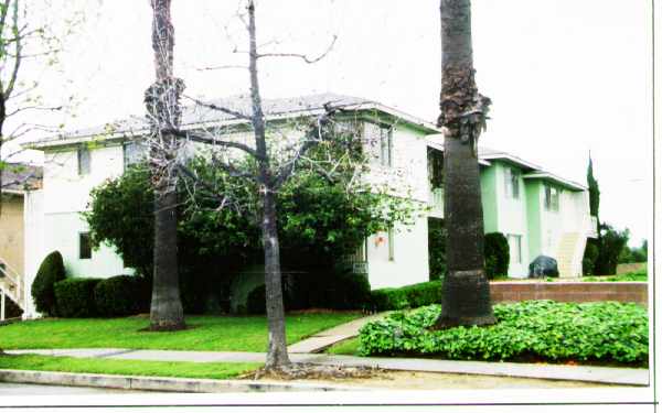 5453-5457 1/2 Alvern Cir. in Los Angeles, CA - Building Photo