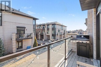 527 Chaperal Private in Ottawa, ON - Building Photo - Building Photo