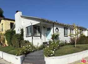 1442 Ellsmere Ave in Los Angeles, CA - Building Photo