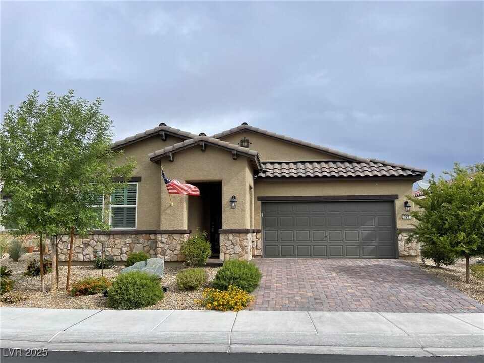 122 Scarlett View Ave in North Las Vegas, NV - Building Photo
