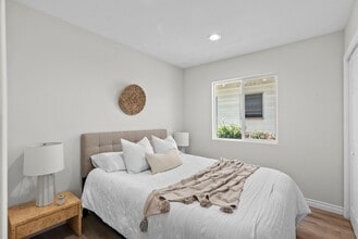 1747 W 39th Pl in Los Angeles, CA - Building Photo - Building Photo