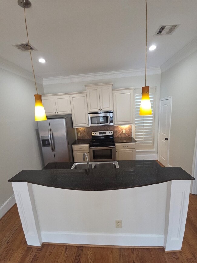 property at 3117 Fairdale Oaks E