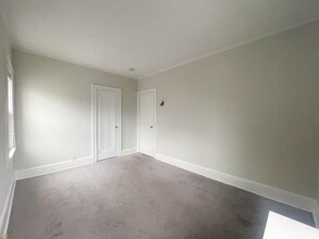 16 Minerva Pl in White Plains, NY - Building Photo - Building Photo