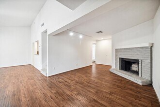 1864 S Gessner Rd in Houston, TX - Building Photo - Building Photo
