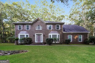 300 Brandon Mill Cir in Fayetteville, GA - Building Photo