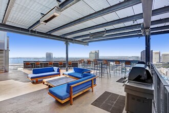 350 11th Ave, Unit 619 in San Diego, CA - Foto de edificio - Building Photo