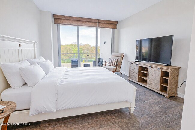 30 Melrose Terrace in Long Branch, NJ - Foto de edificio - Building Photo