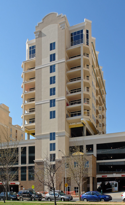 The Madison Charlotte in Charlotte, NC - Building Photo