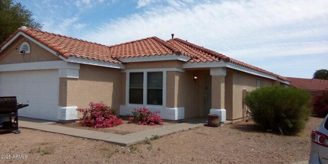 1015 S Slater Cir in Mesa, AZ - Building Photo - Building Photo