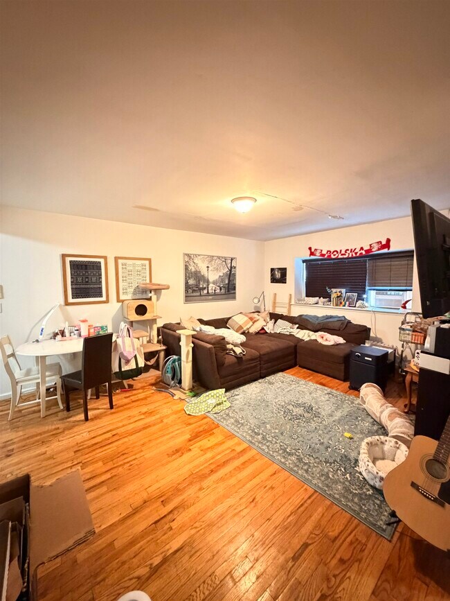 217 10th St in Hoboken, NJ - Building Photo - Building Photo