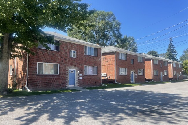 Bright and spacious 1- and 2- bedroom