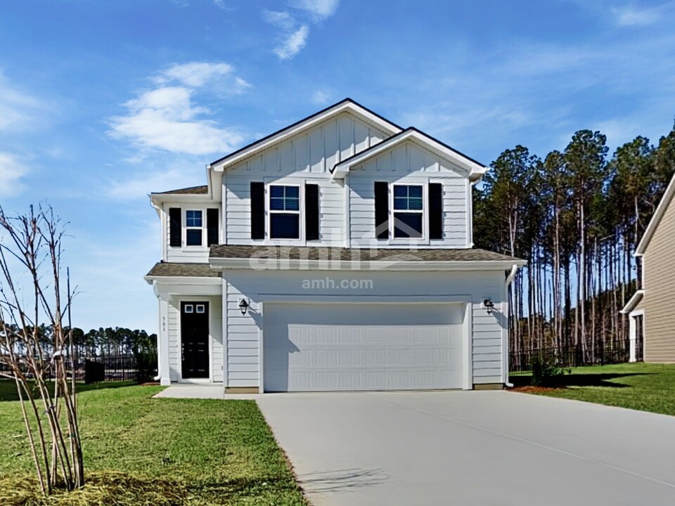 561 Plumeria Ln in Summerville, SC - Building Photo