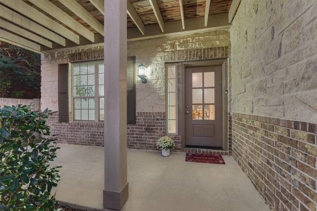 property at 2437 Branshill Dr