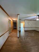 102 Southgate Dr in Freeburg, IL - Building Photo - Building Photo