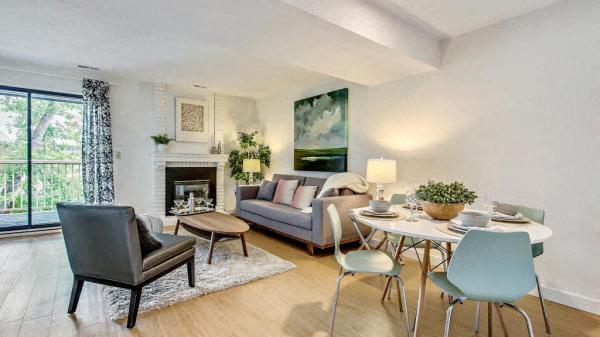 Spruce Grove Lane in Calgary, AB - Building Photo