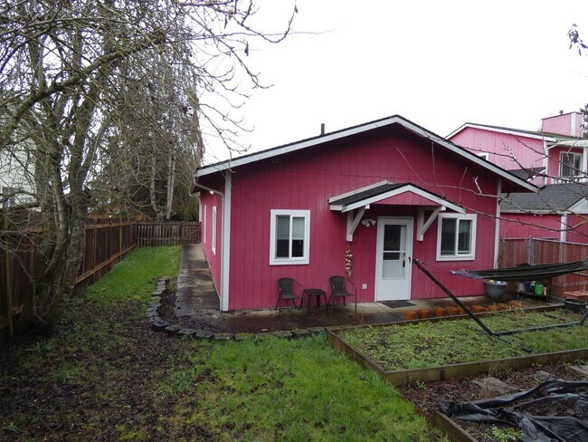 property at 1136 Craig Ave