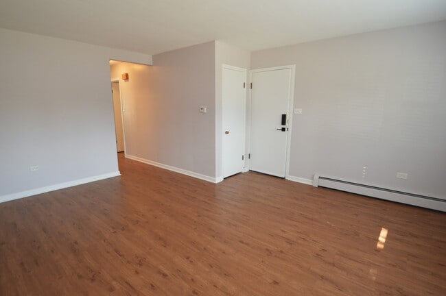10332 Elizabeth St in Westchester, IL - Building Photo - Building Photo