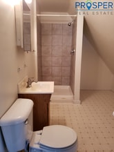 908 S Farwell St in Eau Claire, WI - Building Photo - Building Photo