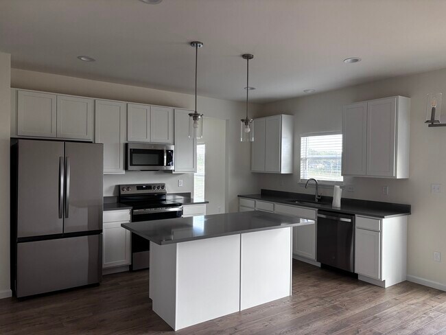 112 Day Lily Ln in Wentzville, MO - Building Photo - Building Photo