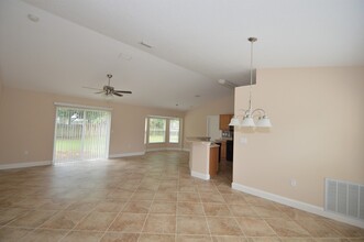 88 Breeze Hill Ln in Palm Coast, FL - Building Photo - Building Photo