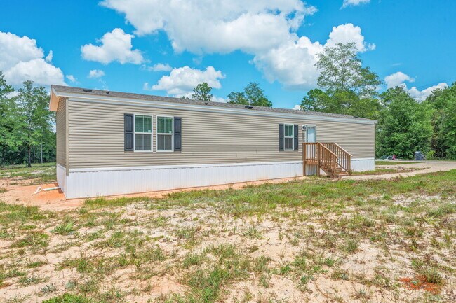 126 Pansy Ln in Defuniak Springs, FL - Building Photo - Building Photo