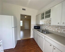 3444 Lucerne Terrace in Port Charlotte, FL - Foto de edificio - Building Photo