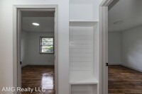 634 Woodburn Dr photo'