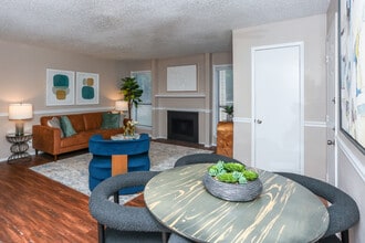 Stonegate Apartments in McKinney, TX - Foto de edificio - Interior Photo