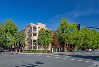 Mid Town Plaza in San Jose, CA - Building Photo - Building Photo