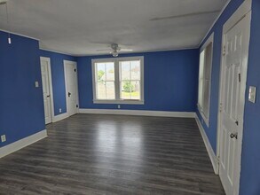 2407 40th St, Unit Efficiency Apartment in Galveston, TX - Foto de edificio - Building Photo