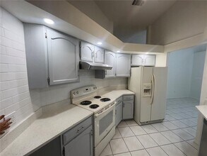 2029 Lake View Blvd in Port Charlotte, FL - Building Photo - Building Photo