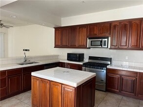 14355 Nautical Ln in Helendale, CA - Building Photo - Building Photo