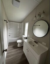 7017 Silver Lake Dr in Palatka, FL - Foto de edificio - Building Photo