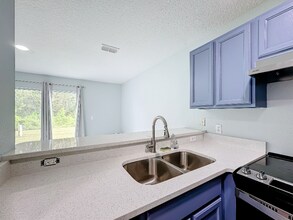 249 Royal Palm Dr in Kissimmee, FL - Building Photo - Building Photo