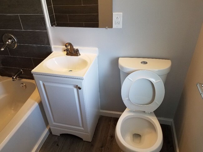 3063 Phelan Way, Unit 1 in Pittsburgh, PA - Building Photo - Building Photo