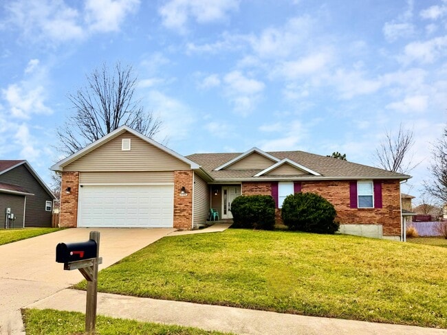 property at 4708 Manhasset Dr