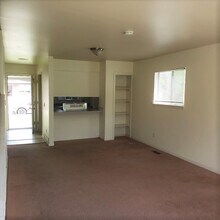 1632 Greencrest Ave, Unit 1634 in East Lansing, MI - Building Photo - Building Photo