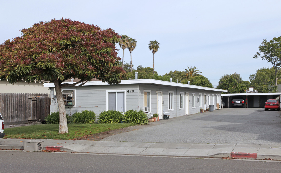 470 Roosevelt Ave in Redwood City, CA - Building Photo