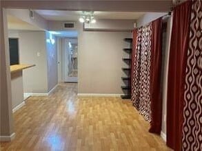2124 Burton Dr in Austin, TX - Building Photo - Building Photo