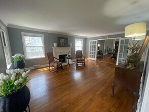 3652 Poplar Ave, Unit 2319-1F in Memphis, TN - Building Photo - Building Photo