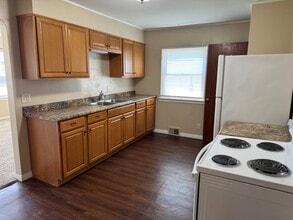 1736 Davie St, Unit 0 in Davenport, IA - Building Photo - Building Photo