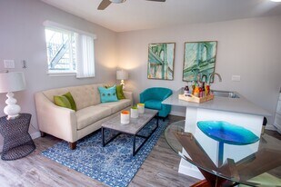XSunset Palms in Austin, TX - Building Photo