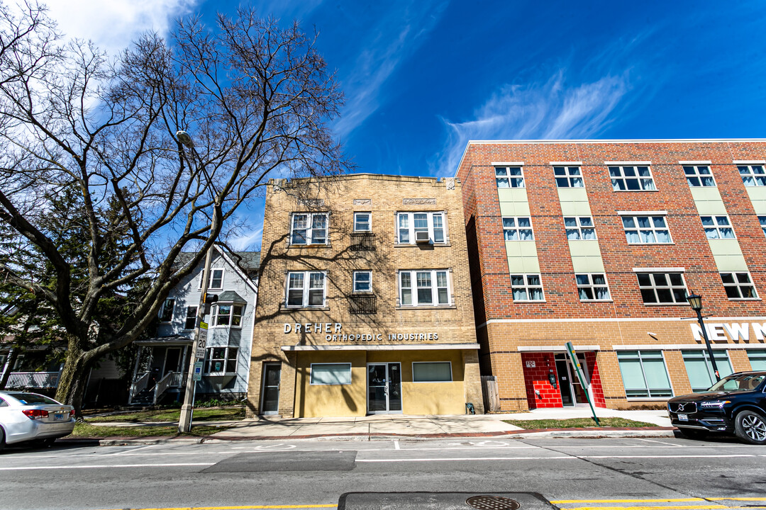 214 Chicago Ave in Oak Park, IL - Building Photo