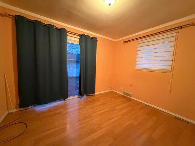 25125 Campbell Ave in Warren, MI - Foto de edificio - Building Photo