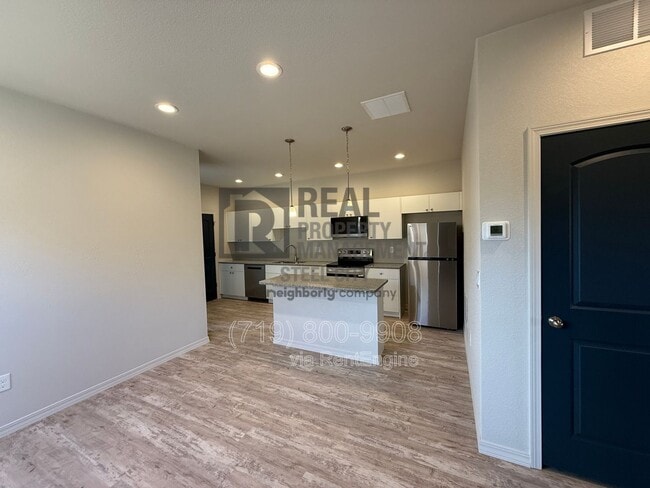 278 W Harmony Dr in Pueblo, CO - Building Photo - Building Photo