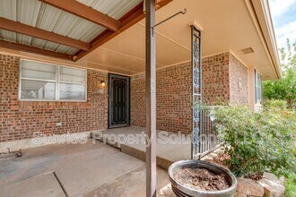 923 NW 5th St in Moore, OK - Building Photo - Building Photo